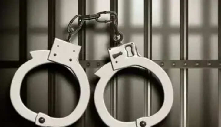 two-nepal-natives-arrested-for-attacking-police-officer-kozhikkod