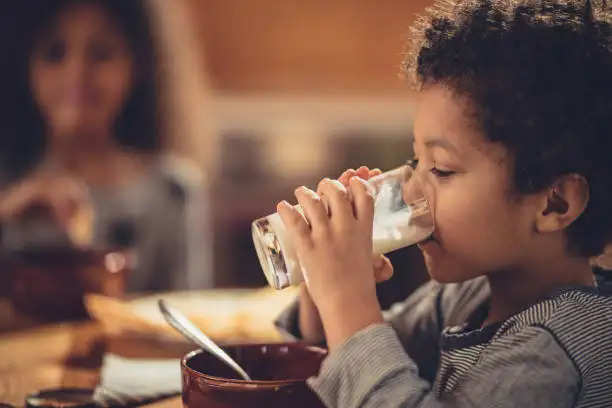 child drink milk