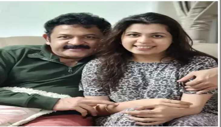 KRISHAKUMAR AND DIYA KRISHNA